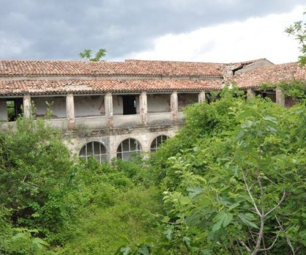 Il Segreto Oscuro di Cosenza: Dalle Rovine Sacre di San Pancrazio alla Segregazione