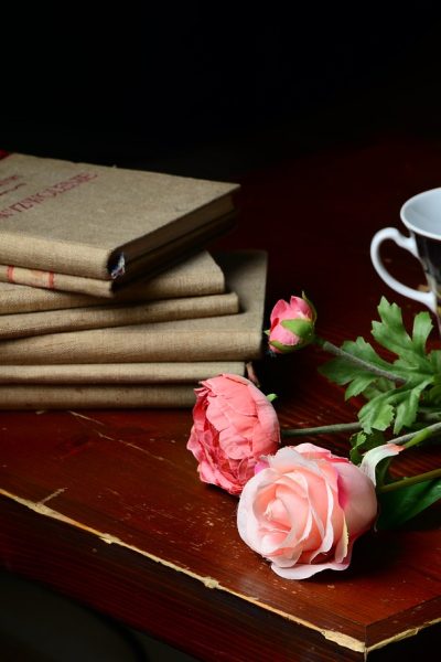 Le Nuove Voci della Poesia : 5 Poetesse italiane che Devi Leggere Oggi